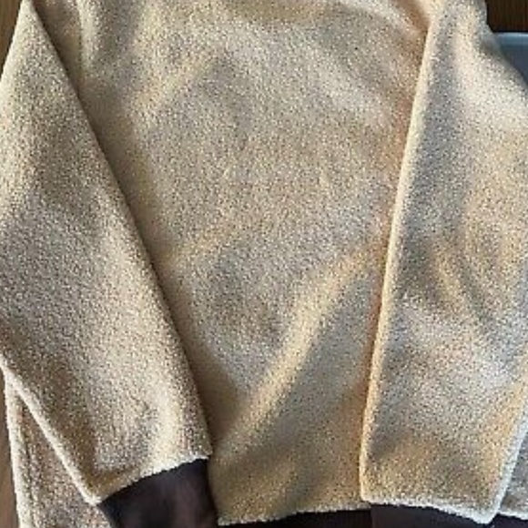 North Face x Gucci Sweater - Picture 2 of 2